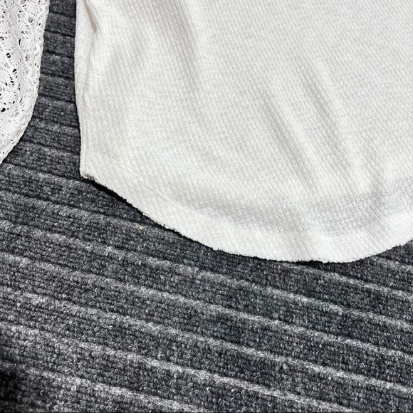 Free People Sweetest Thing Thermal Top size M Lace Balloon Sleeve in White - Picture 13 of 16